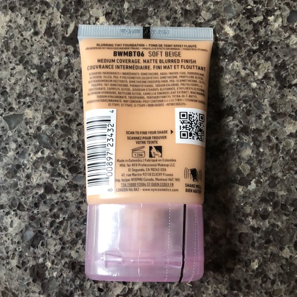 NYX Professional Makeup Blur concealer in Soft Beige New - Picture 2 of 2